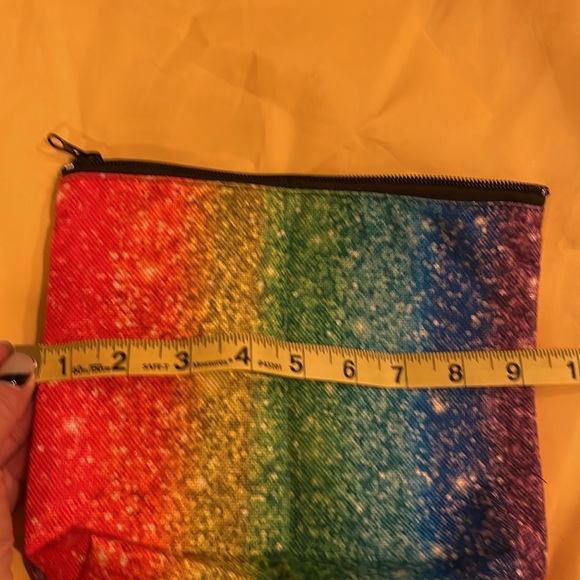 Polyester pouch - Picture 3 of 4